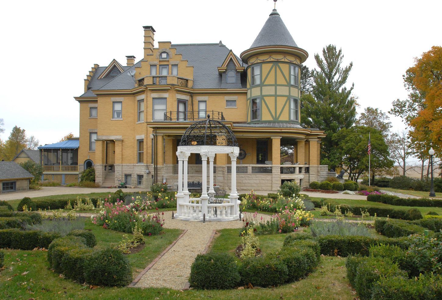 102715-blm-loc-2castle (copy)